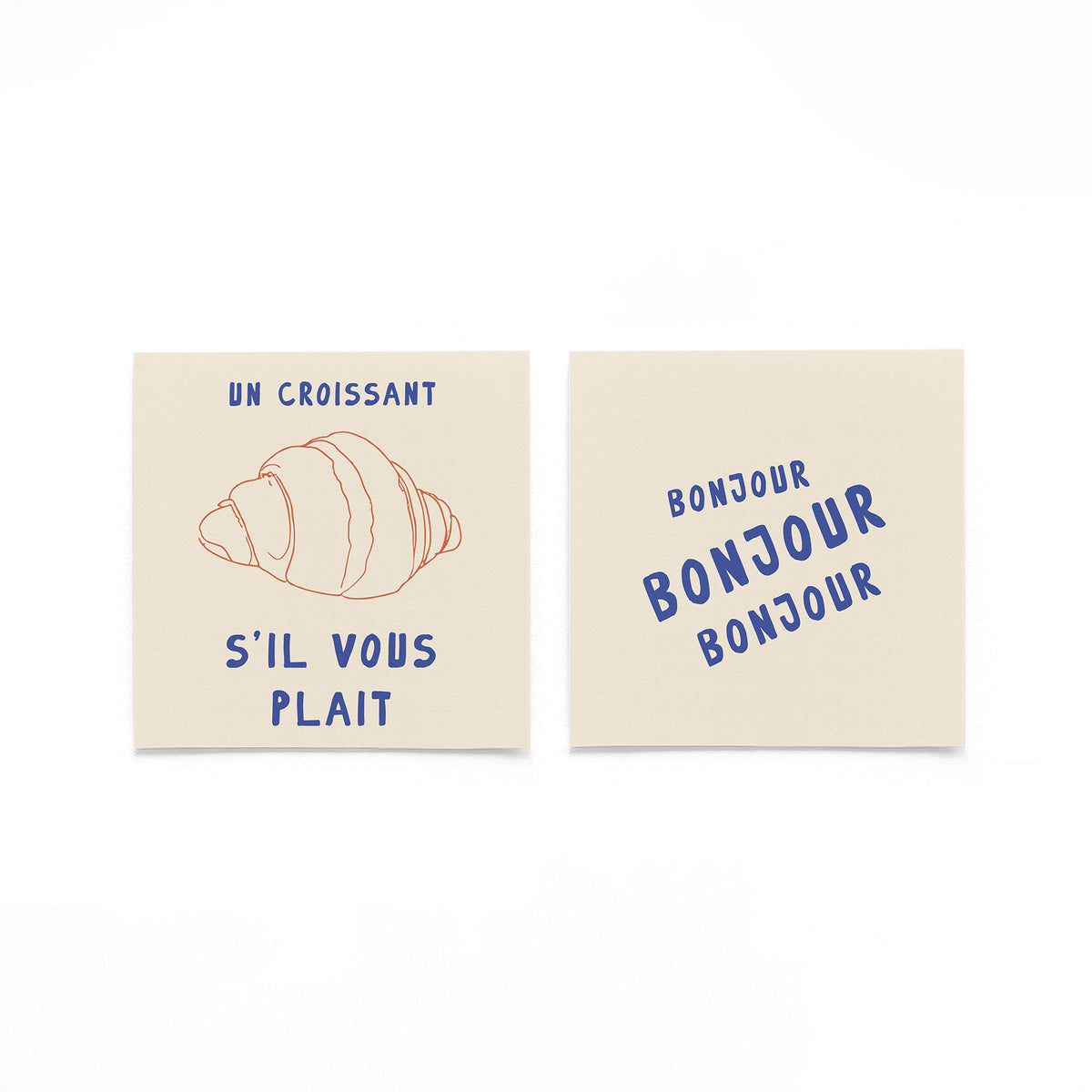 Twee vierkante posters met croissant en bonjour op een gebroken witte achtergrond