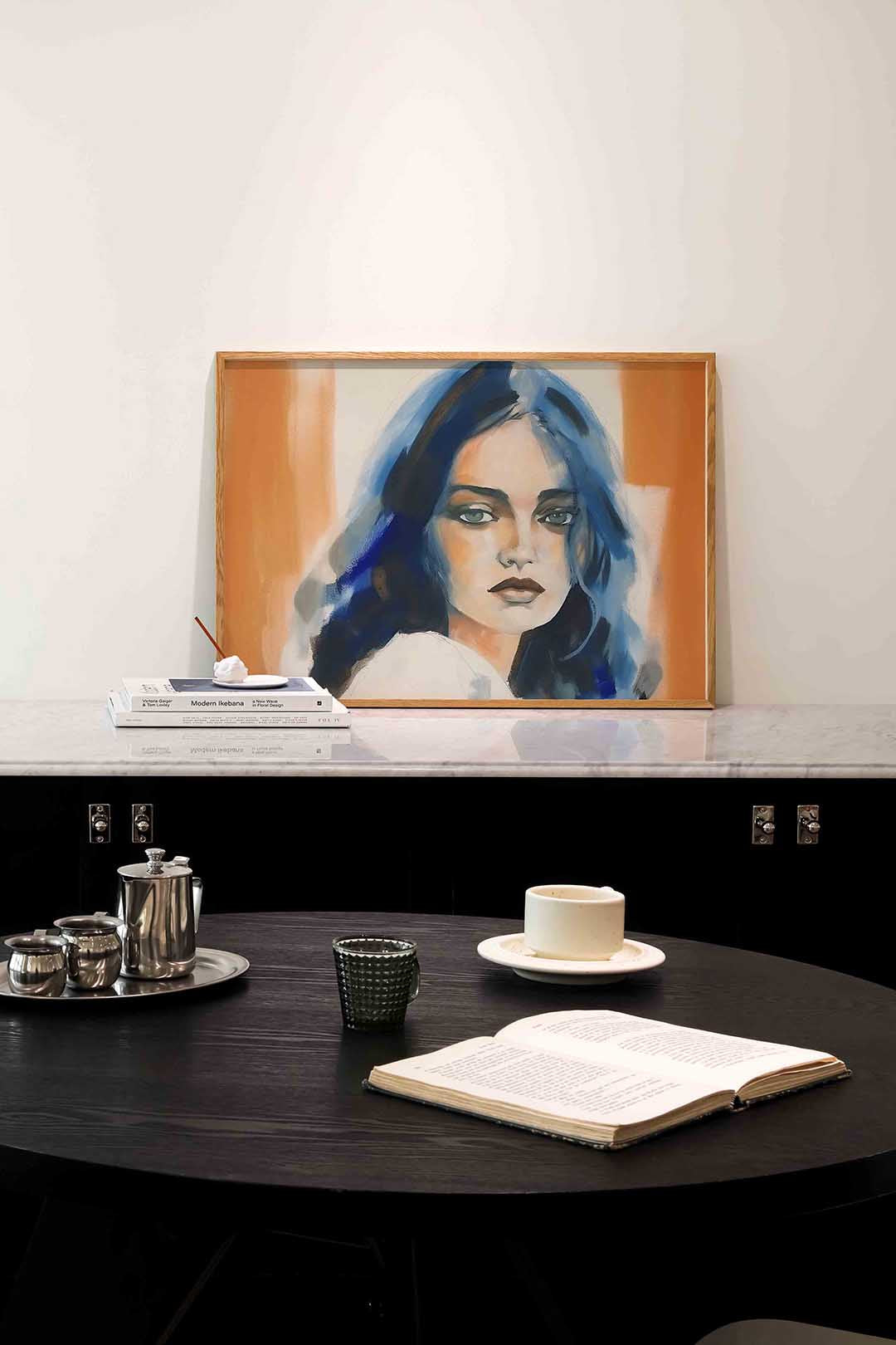 Portret met blauwe accenten Poster