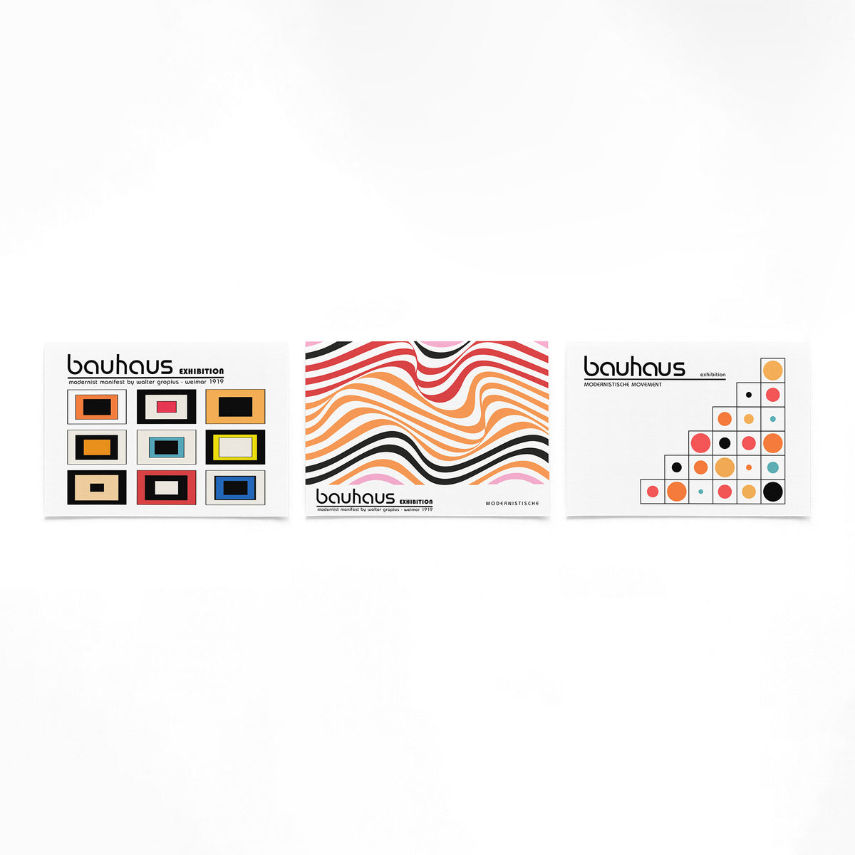 Drie landscape posters met vlakken, golven en stippen als vrijstaande productfoto