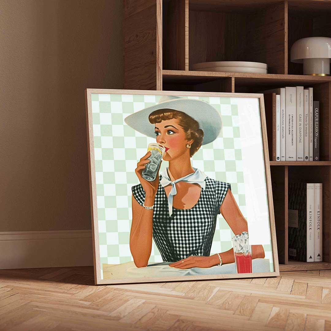 Vrouw met drankje Poster
