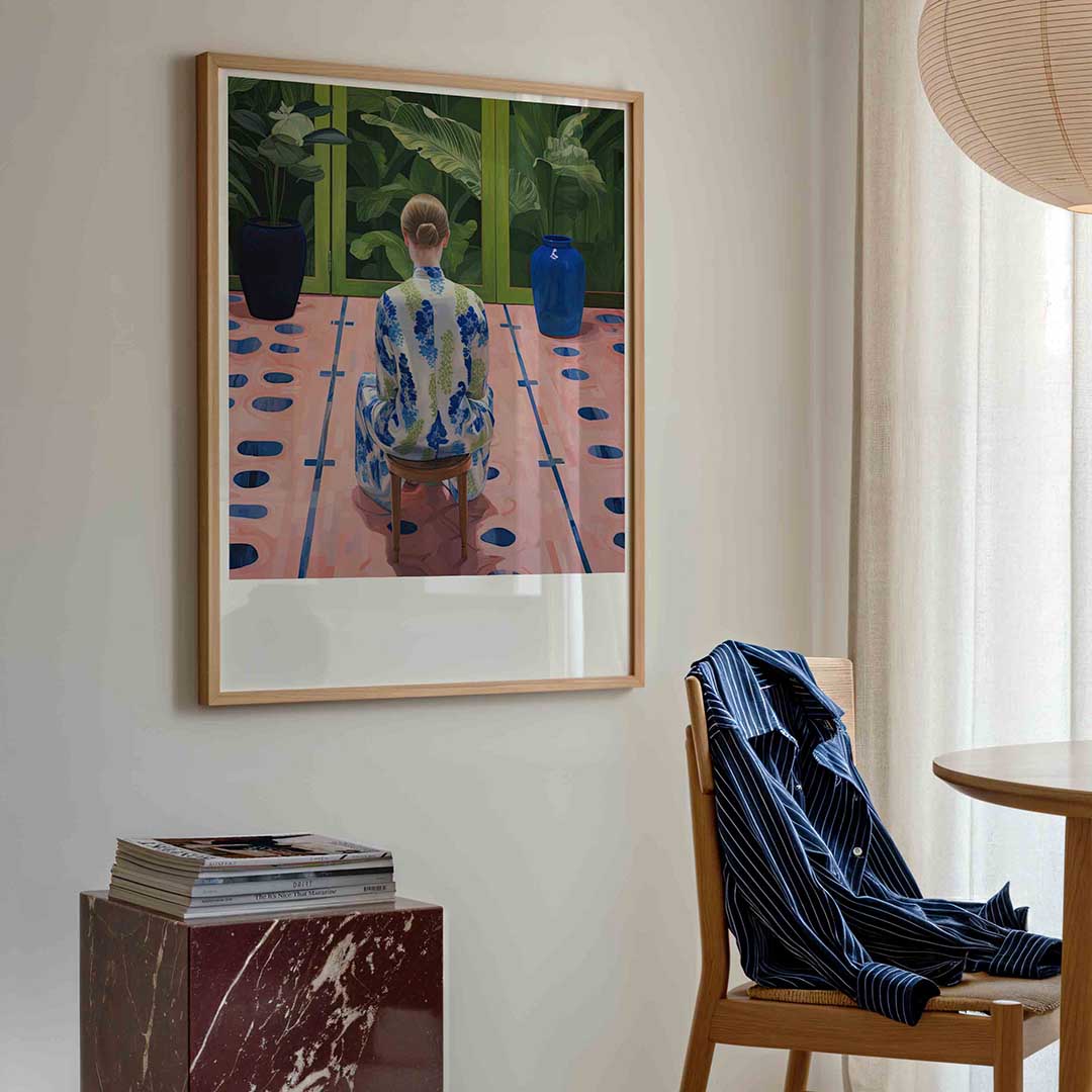 Vrouw in blauwe kamer Poster