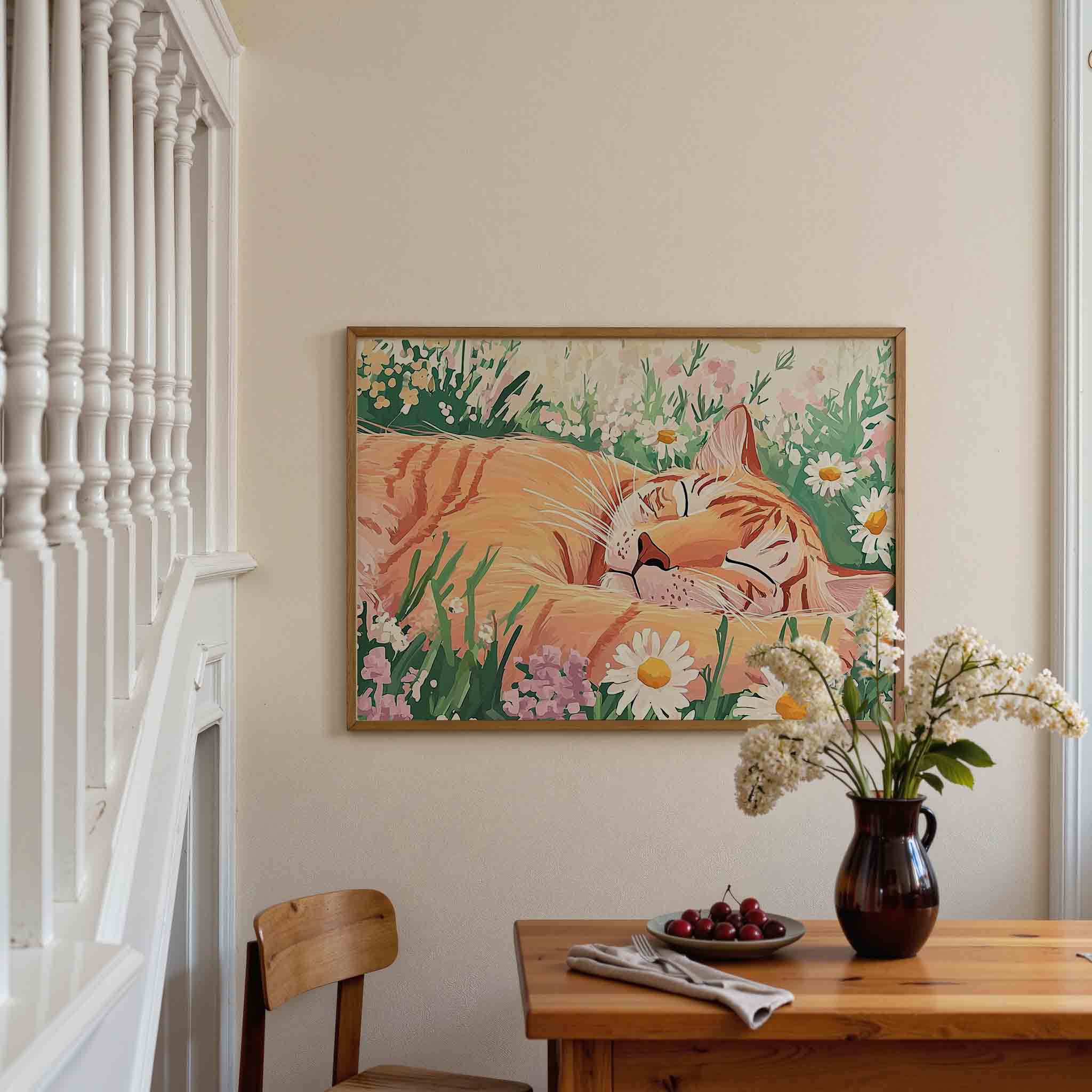 Slapende kat in bloemen Poster