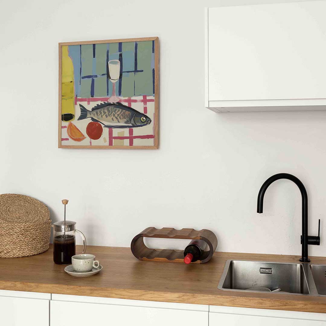 Vis en glas op tafel Poster