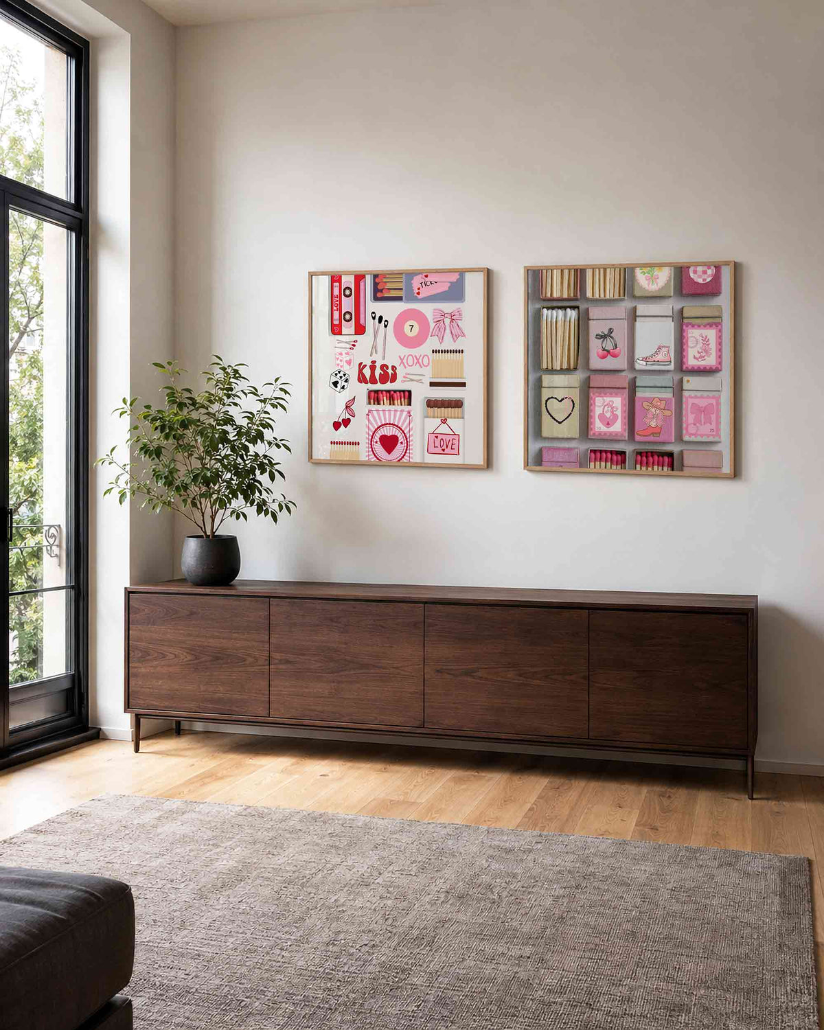 Interieurpresentatie van een tweedelige vierkante posterset met hartjes en strikjes