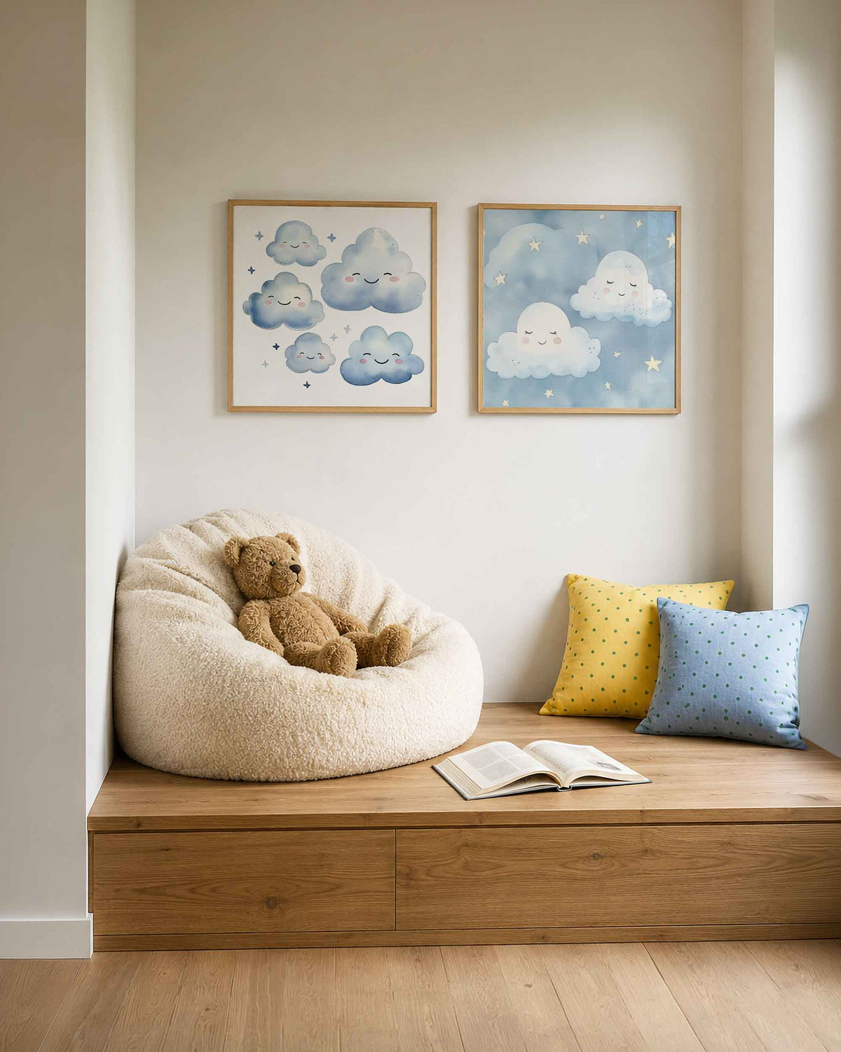 Interieurpresentatie van een tweedelige vierkante posterset met slapende wolken