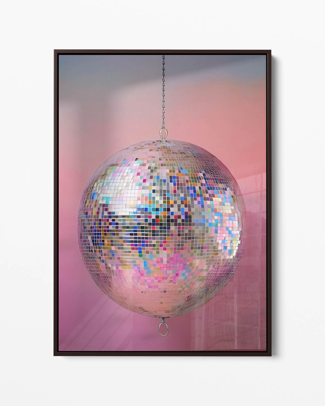 Kleurrijke Discobal op Roze Achtergrond Kunstwerk-canvas-dibond-plexiglas-wanddecoratie-WallArtistic