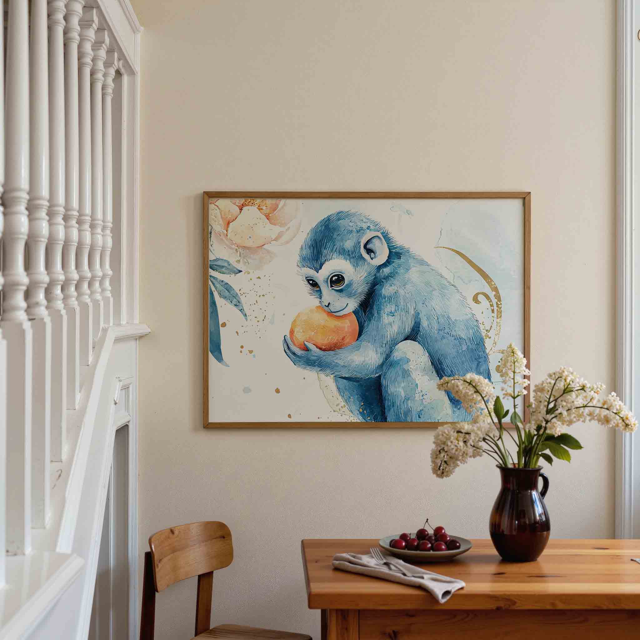 Blauwe aap met sinaasappel Poster