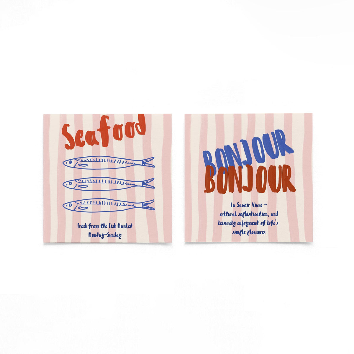 Twee vierkante posters met sardines en bonjour op een gebroken witte achtergrond