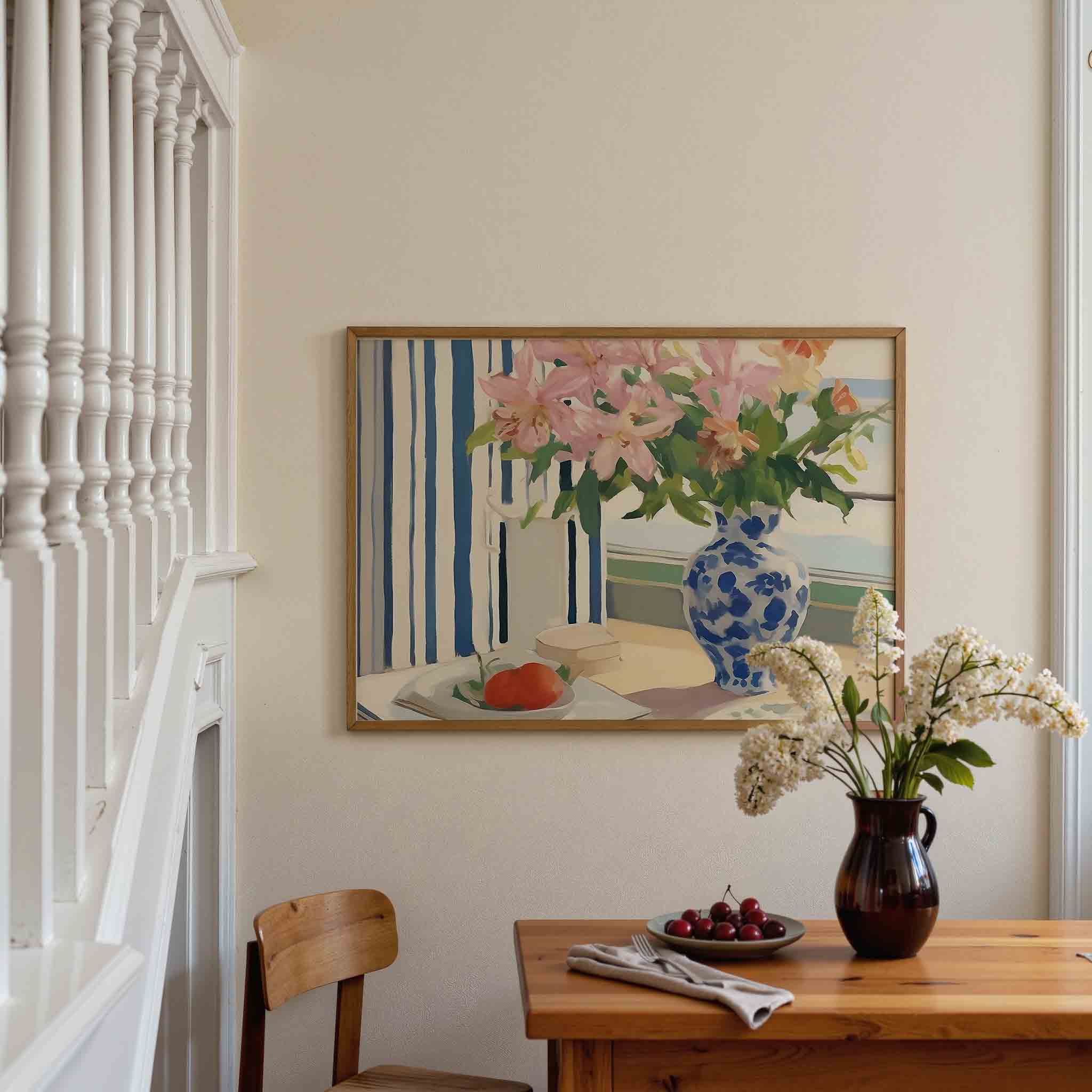 Bloemen en vaas bij raam Poster