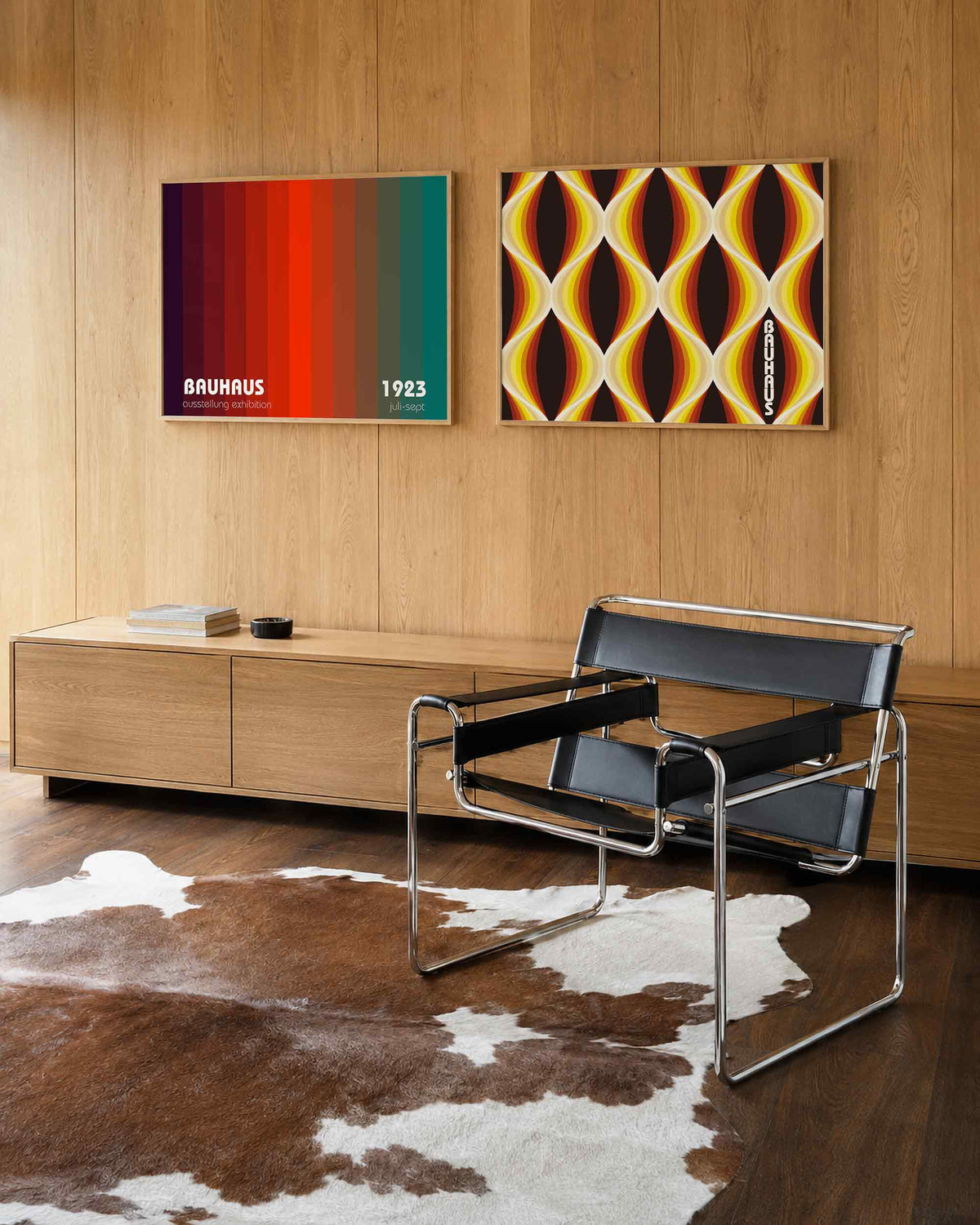 Interieurmockup van tweedelige landscape-posterset met kleurbanen en ovale bogen