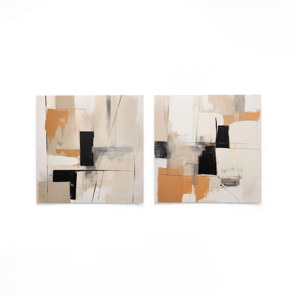 Twee vierkante posters met geometrische vlakken op een gebroken witte achtergrond