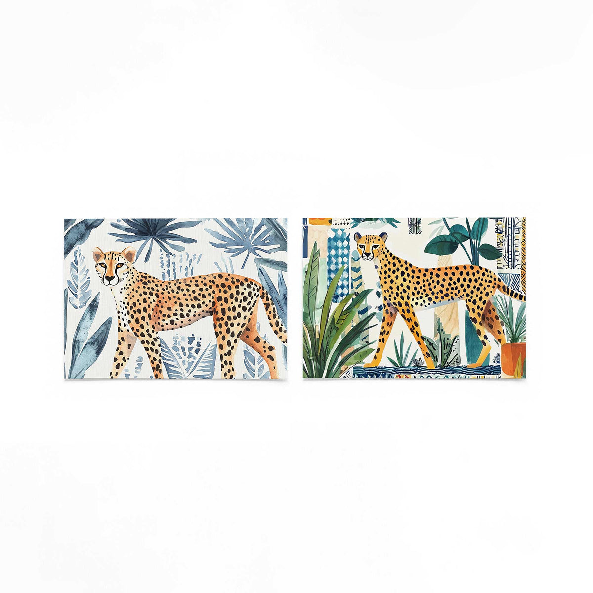Twee liggende posters met een sierlijke cheetah met zwarte stippen wandelt door op een gebroken witte achtergrond