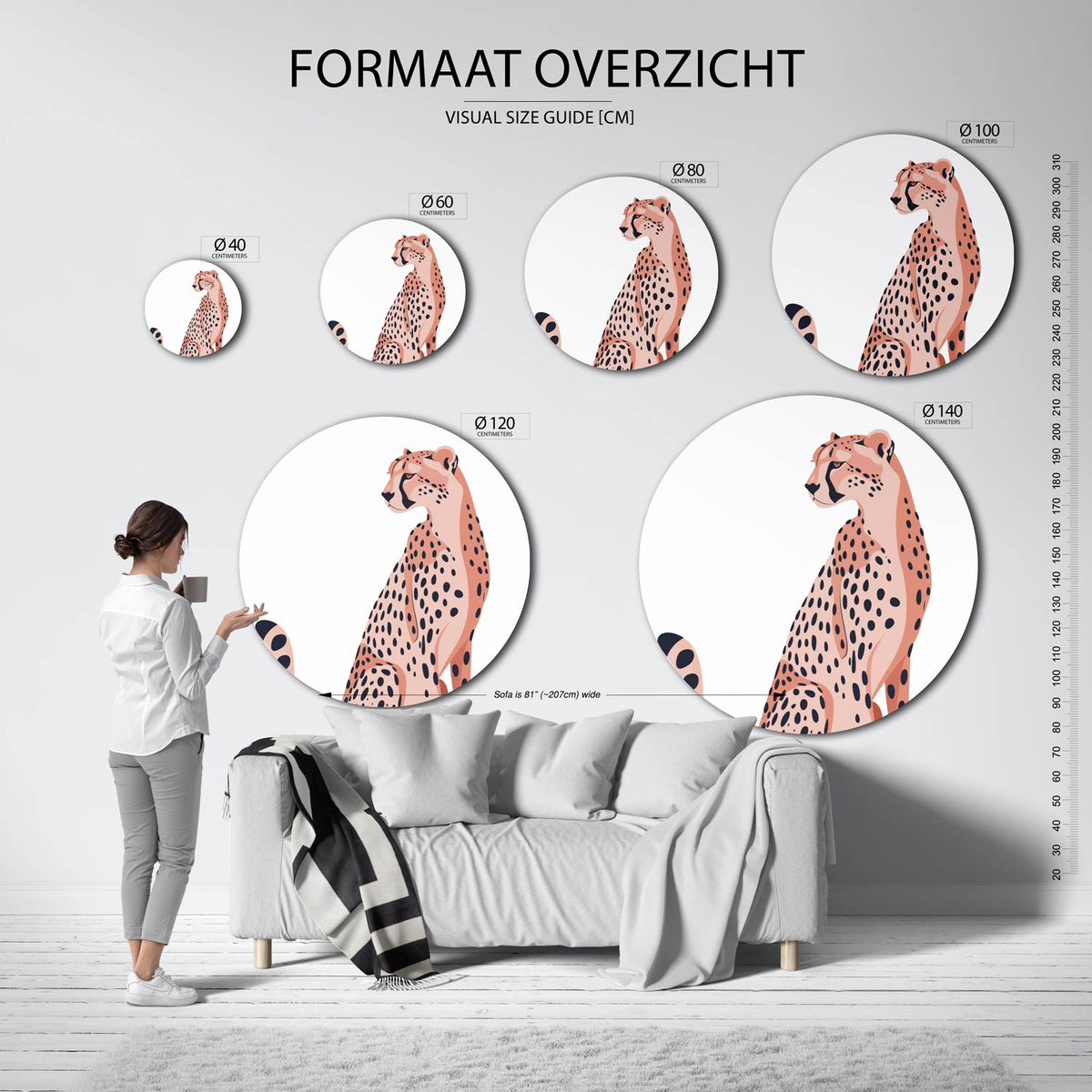 Luipaard Muurcirkel – extra productweergave – Een luipaard met zwarte vlekken op een beige achtergrond.