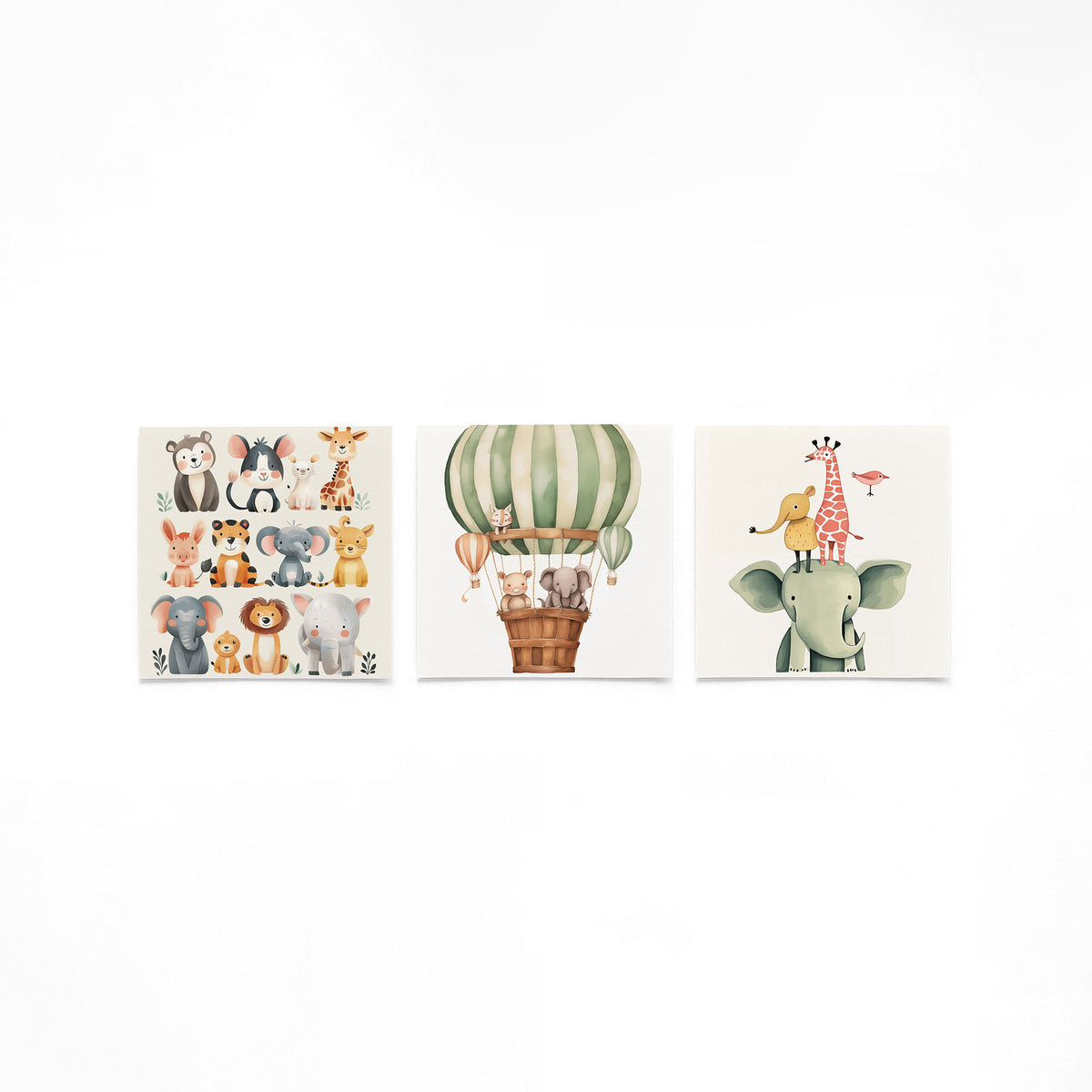 Drie vierkante posters met dierenillustraties op een gebroken witte achtergrond