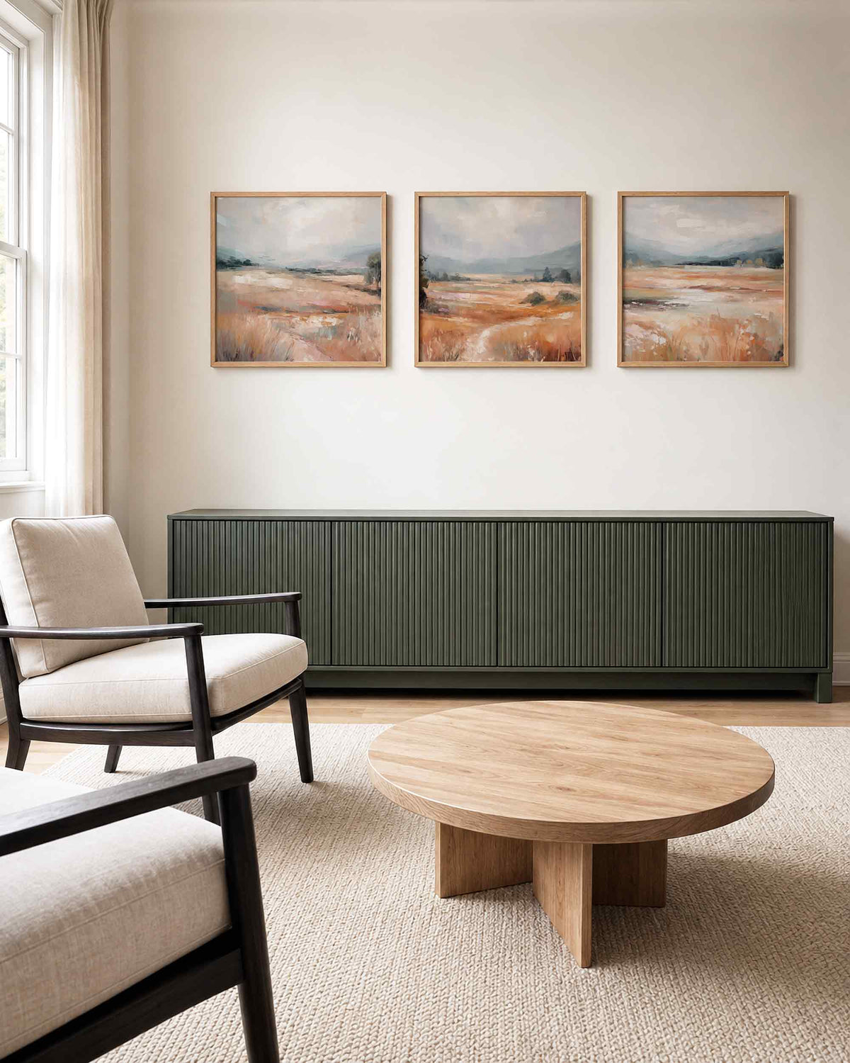 Interieurpresentatie van een driedelige vierkante posterset met abstracte landschappen