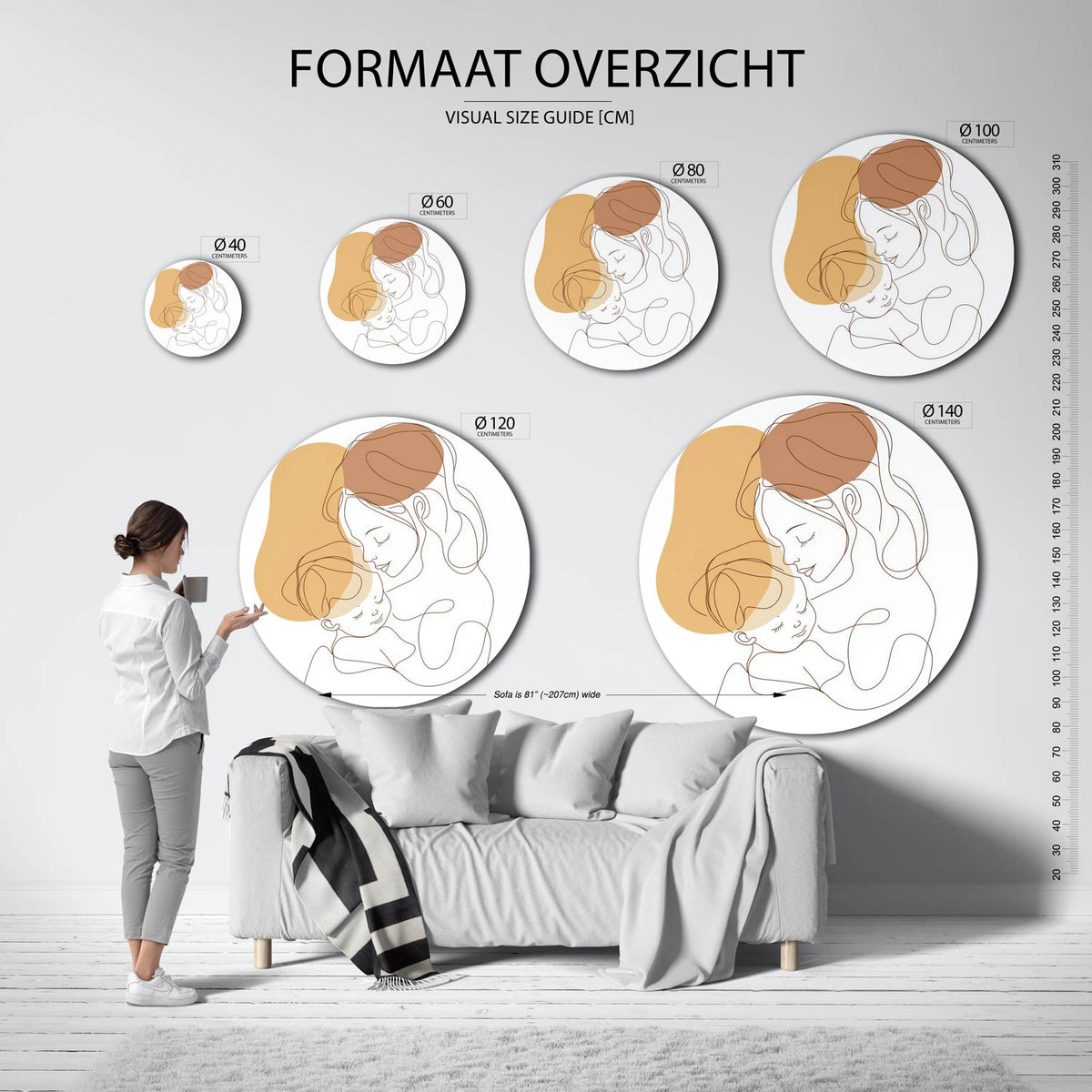 Moeder en kind Muurcirkel – extra productweergave – Een lijntekening van een moeder en kind met beige en bruine tinten.