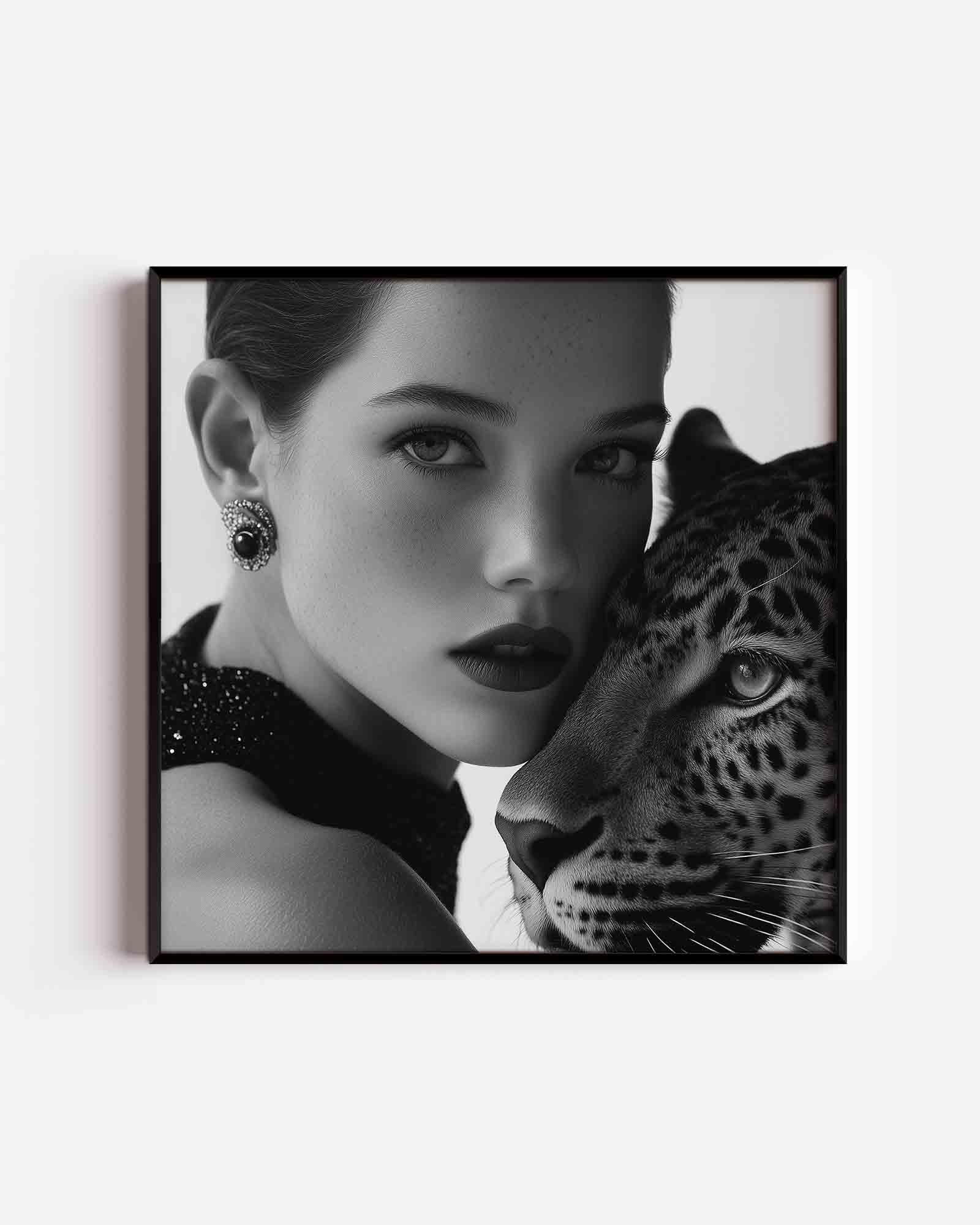 Vrouw en luipaard Poster