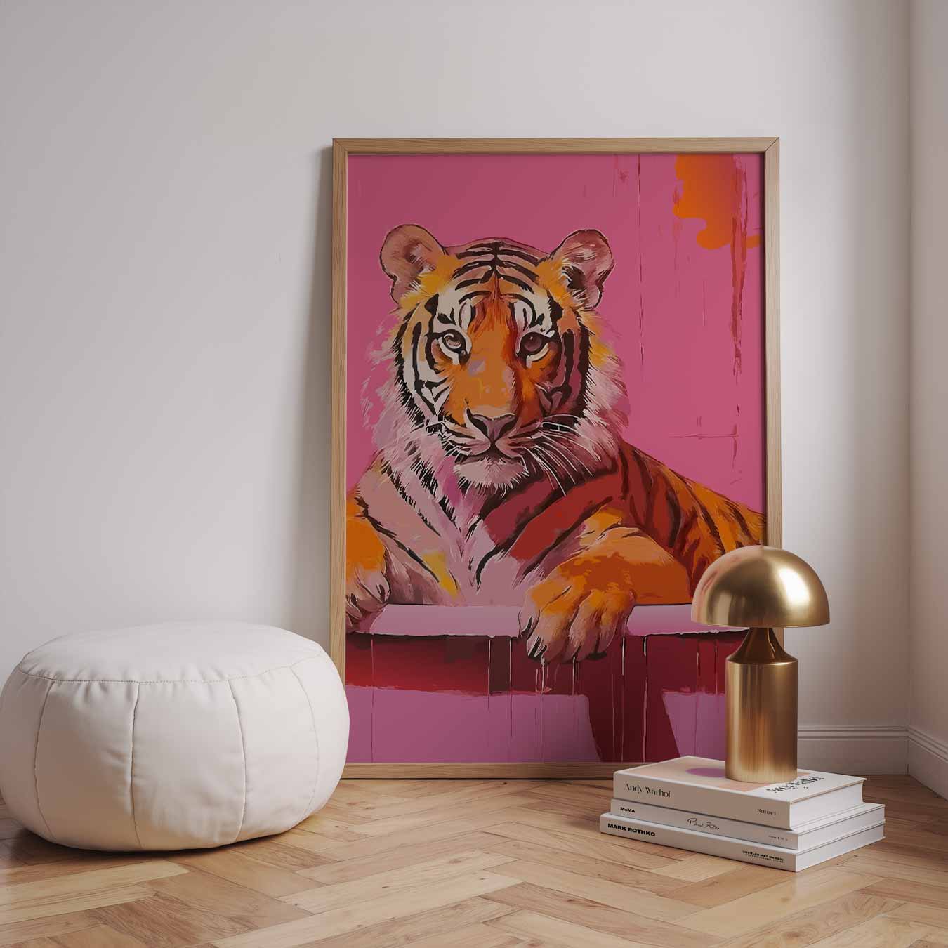 Vrolijke Tijger op Roze Achtergrond Poster