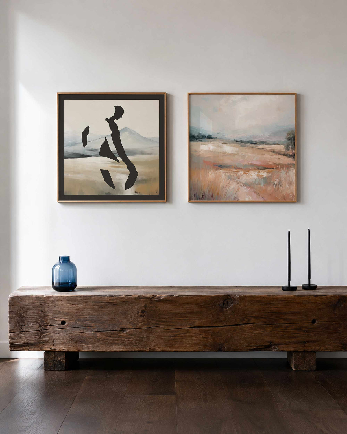 Interieurpresentatie van een tweedelige vierkante posterset met silhouet en landschap
