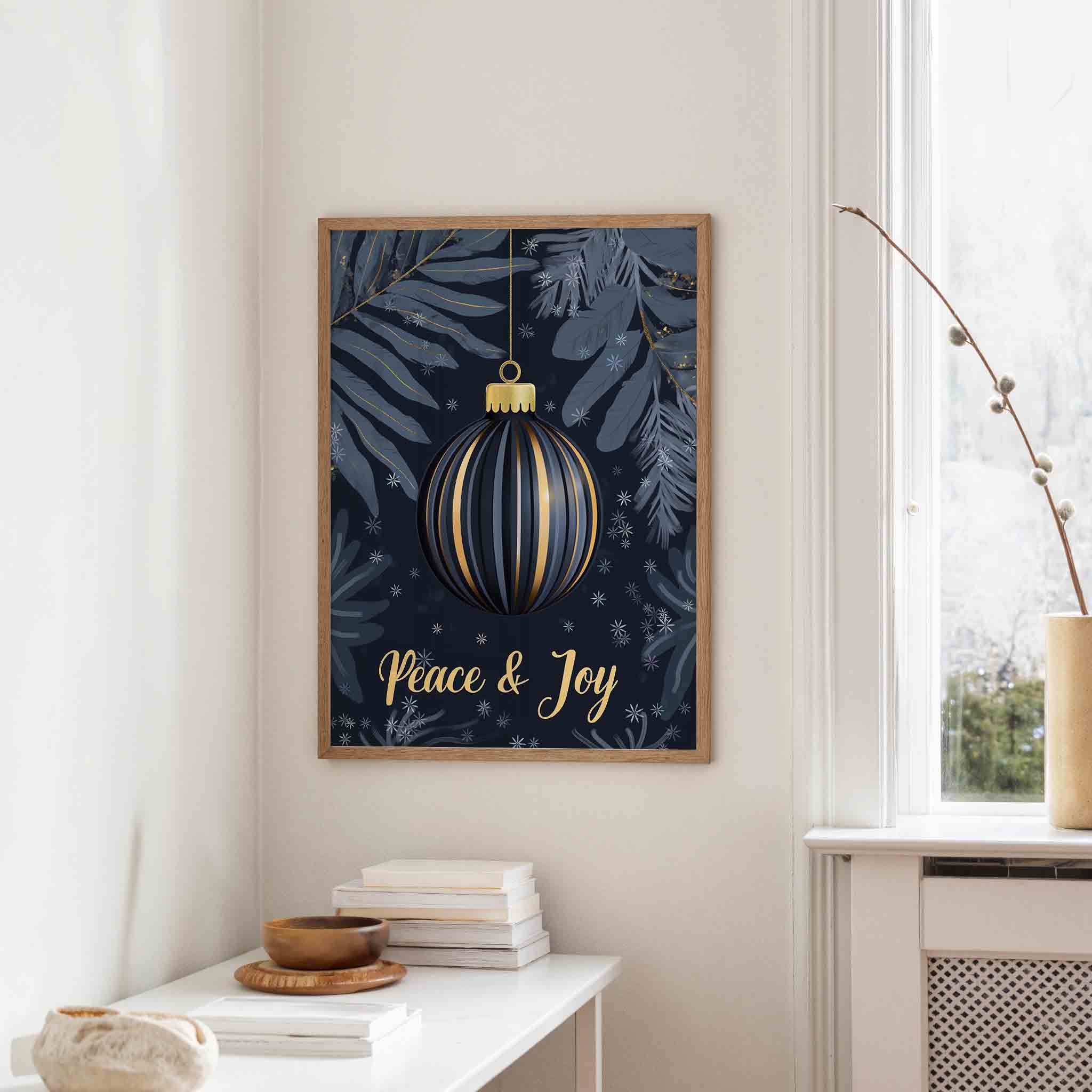 Kerstbal en bladeren Poster