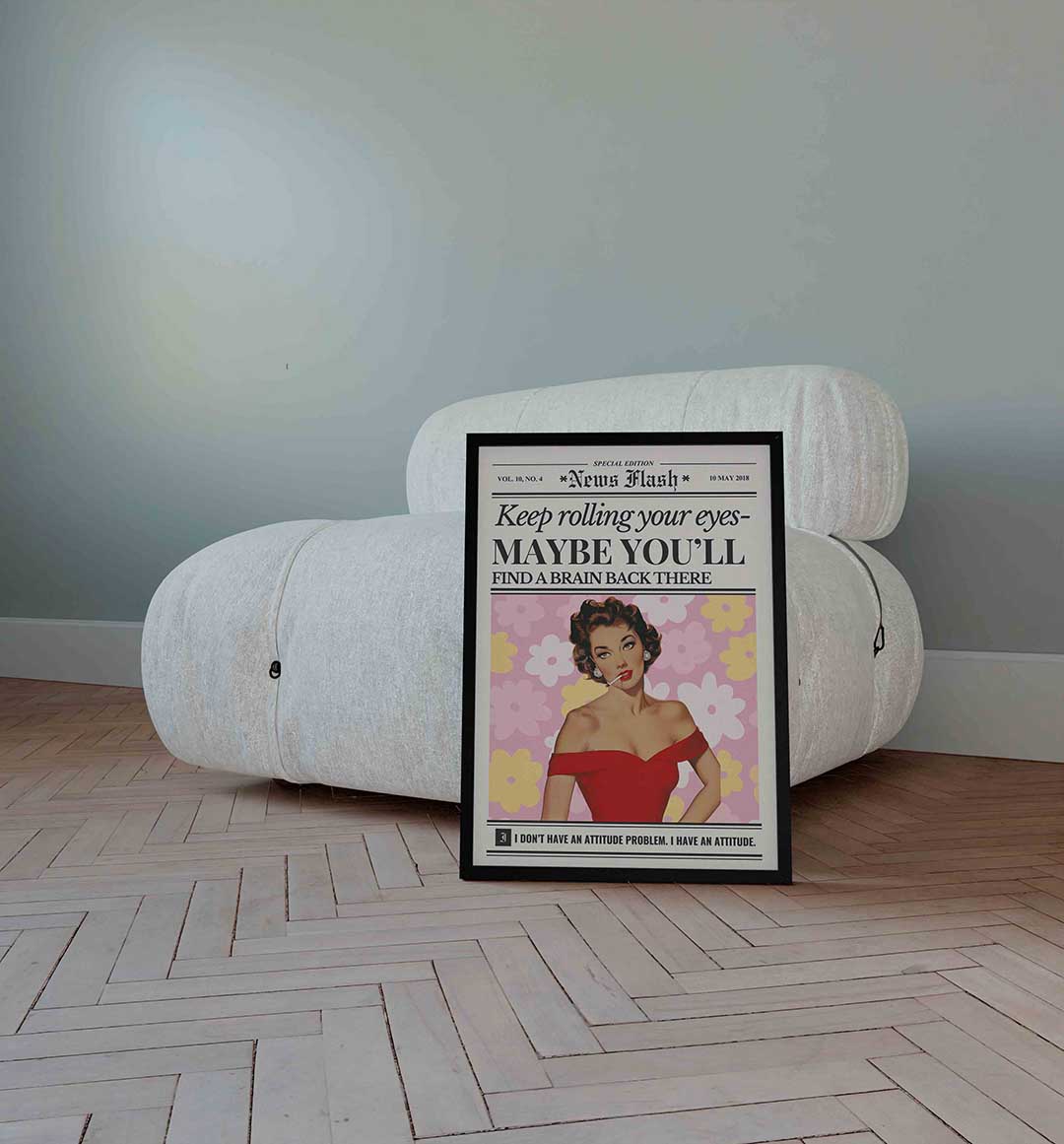 Vrouw met bloemenachtergrond Poster