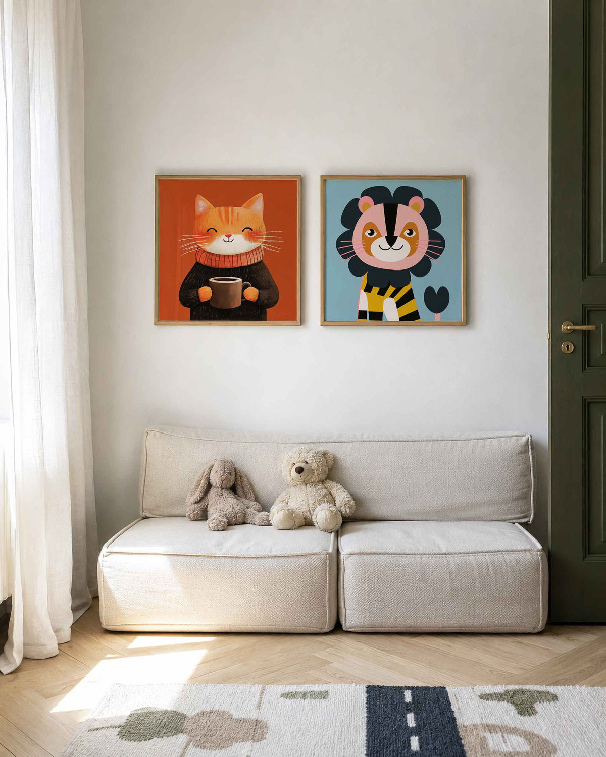 Interieurpresentatie van een tweedelige vierkante posterset met kat en tijger