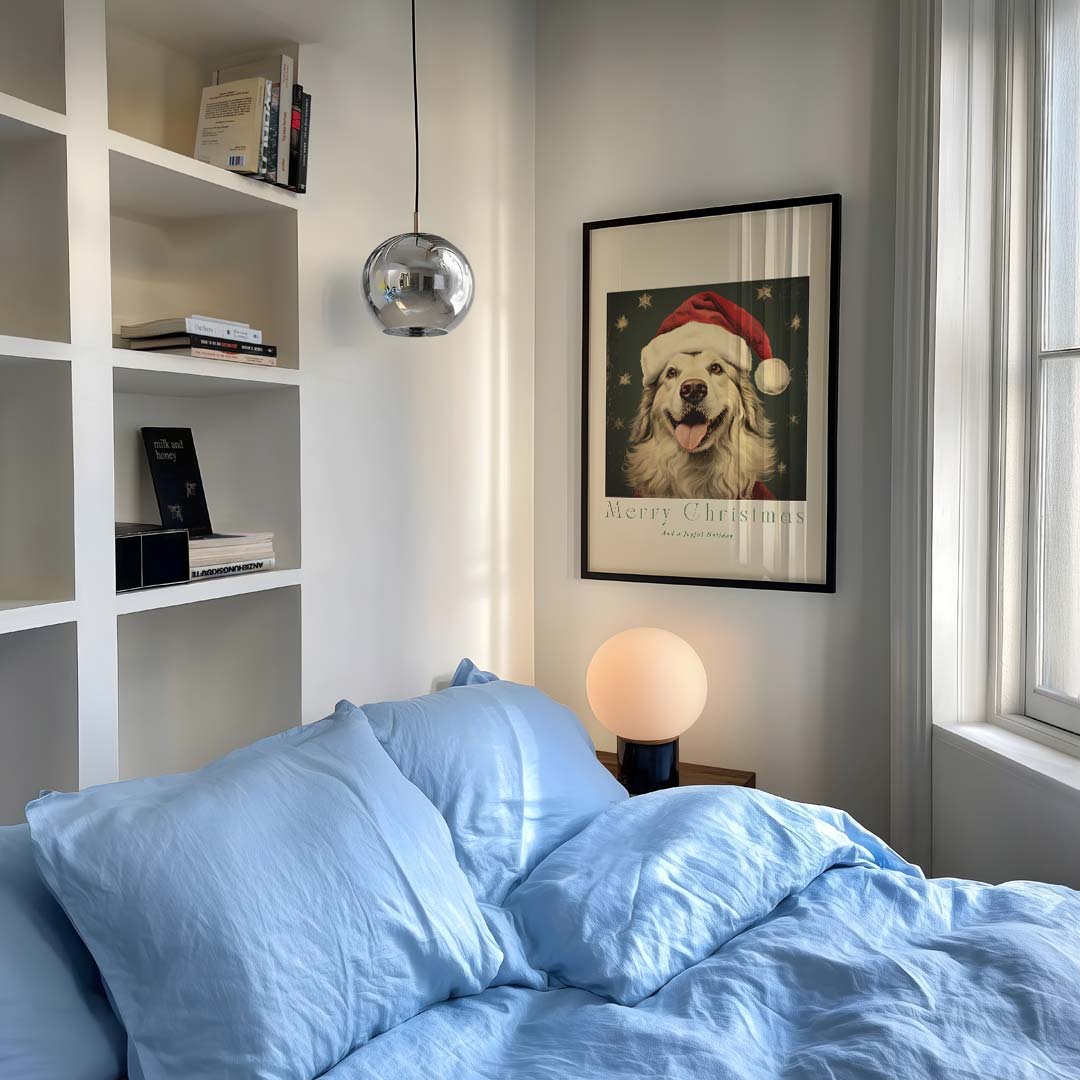 Kerstposter met Hond in Kerstmuts Poster-WallArtistic