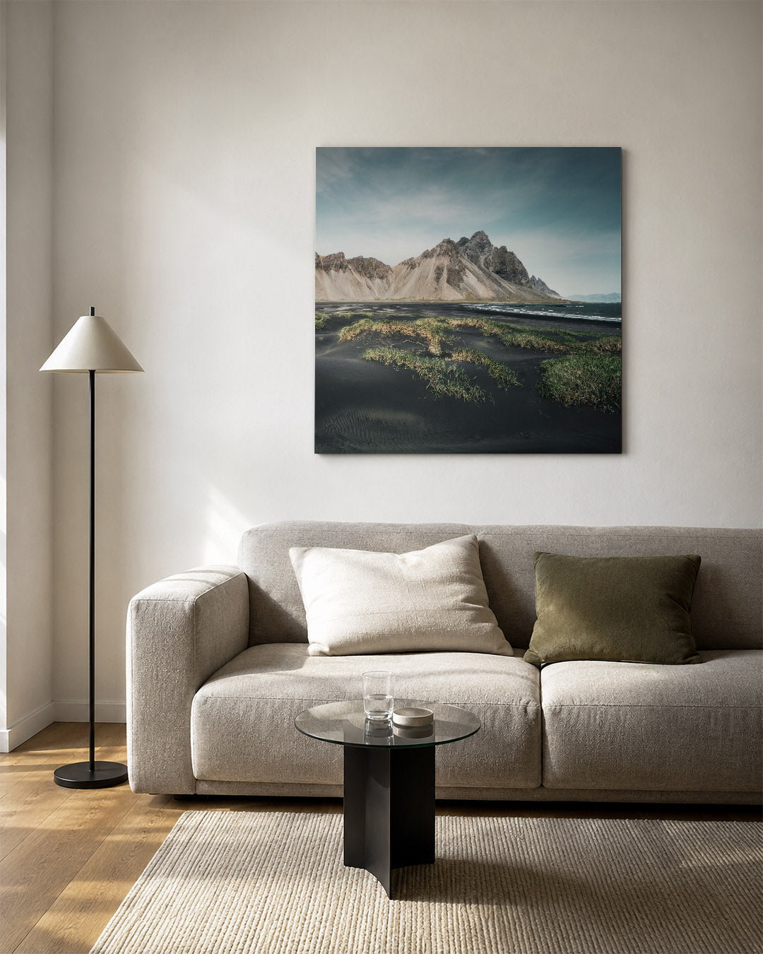 Berglandschap met zwarte zand Kunstwerk