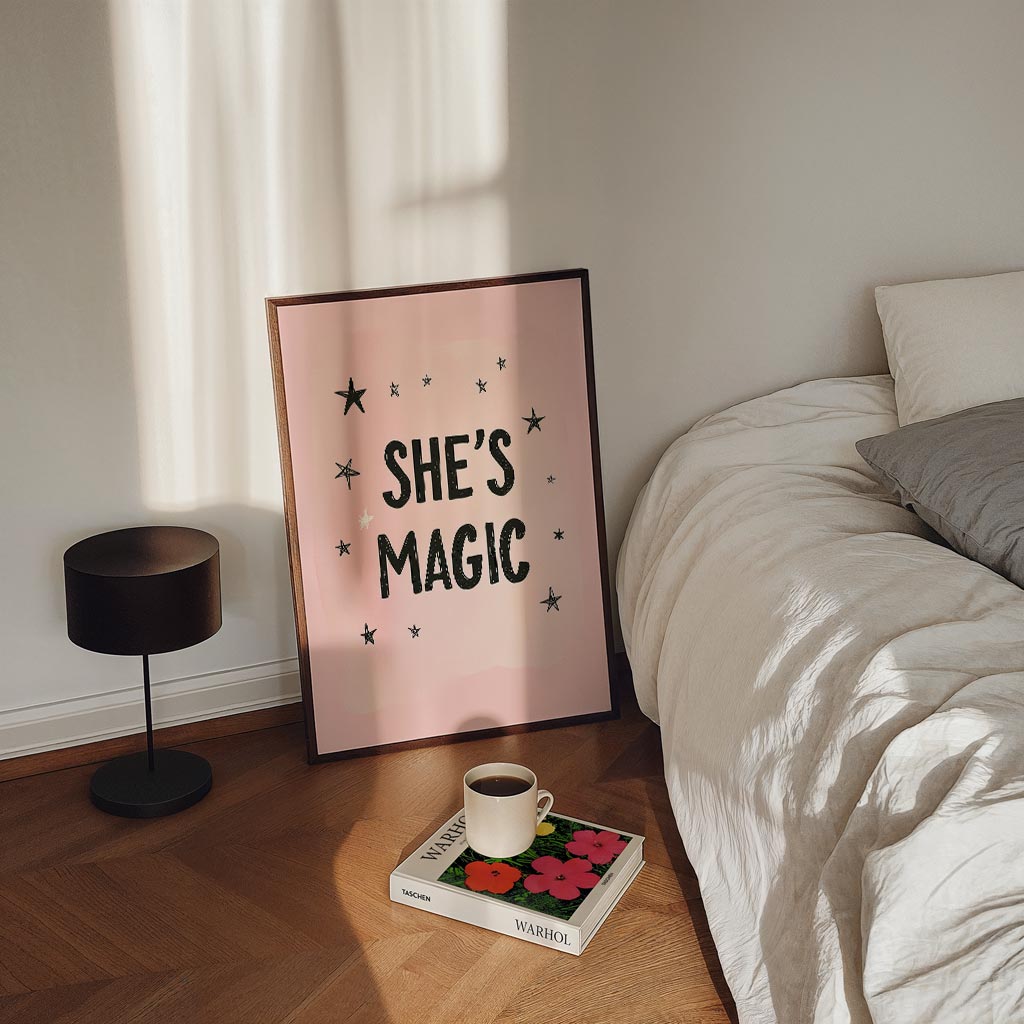 Inspirerende She's Magic Poster
